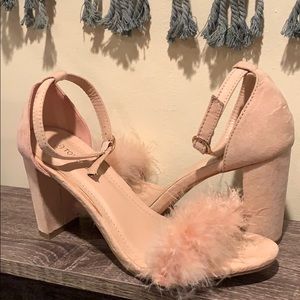 Fluffy toe pink heels